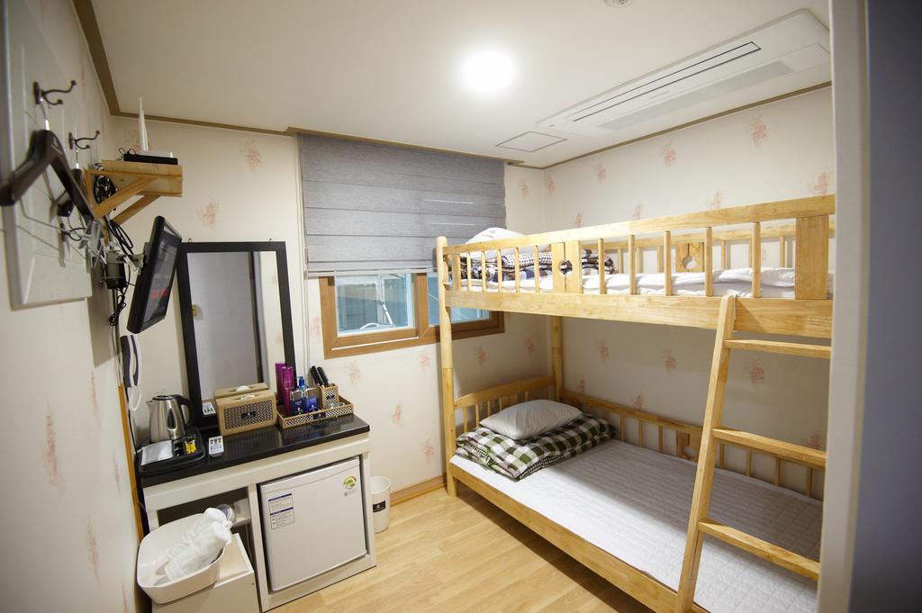 Dorcas Tourist Hostel Тхонъён Экстерьер фото